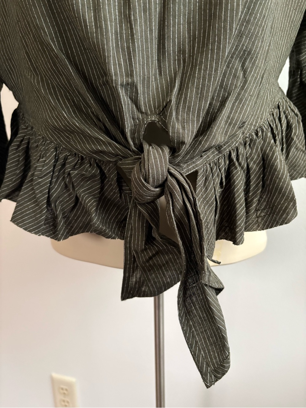 Olivaceous Small Green Ruffle Peplum Tie-Front Ruffle 3/4 Sleeve Blouse - Picture 4 of 10